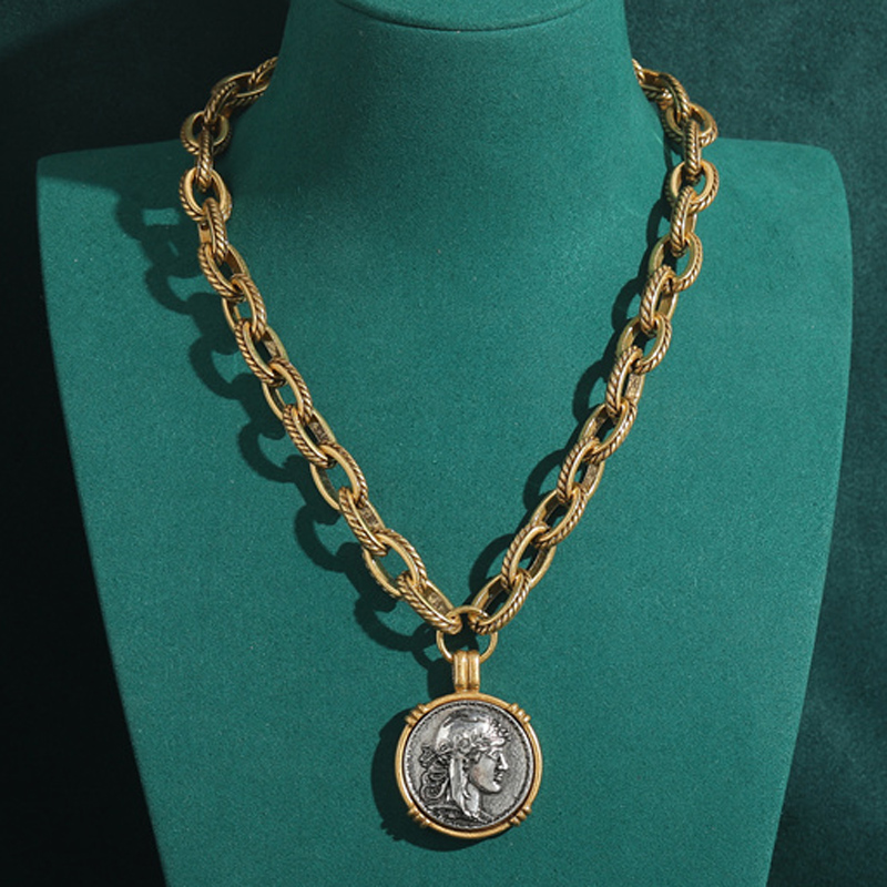 Vintage Collectible Coins - Vintage Gerdanlık Kolye Antik Avatar Oymalı